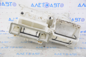 Корпус печки голый Toyota Prius V 12-17 2 части