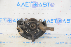 Цапфа со ступицей передняя правая Toyota Prius V 12-17 с кожухом, с шаровой, ржавая, гудит подшипник