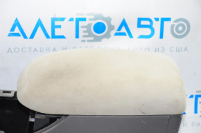 Консоль центральная подлокотник Nissan Leaf 13-17 сер ткань, царапины, под химчистку
