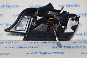 Lampa stângă Ford Mustang mk6 15-17 fără bandă cromată, crăpată.