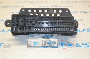 Corpul blocului de siguranțe din portbagajul Ford Focus mk3 11-18 2.0