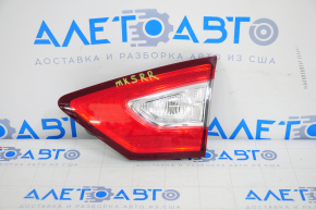 Lampa interioară pentru capacul portbagajului dreapta Ford Fusion mk5 13-16 pentru polizare.