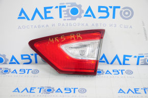 Lampa interioară pentru capacul portbagajului dreapta Ford Fusion mk5 13-16 pentru polizare.