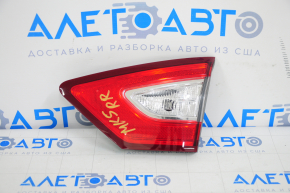 Lampa interioară pentru capacul portbagajului dreapta Ford Fusion mk5 13-16 pentru polizare.