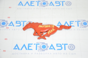 Emblema capacului portbagajului Ford Mustang mk6 15- coupe rosie, neoriginala.