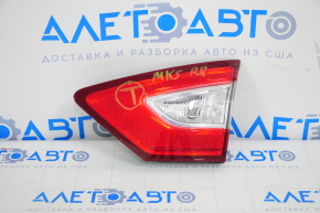 Lampa interioară pentru capacul portbagajului dreapta Ford Fusion mk5 13-16 pentru polizare.