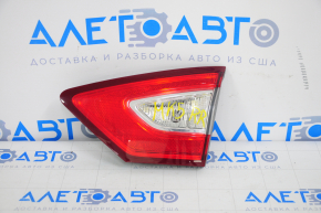 Lampa interioară pentru capacul portbagajului dreapta Ford Fusion mk5 13-16 pentru polizare.