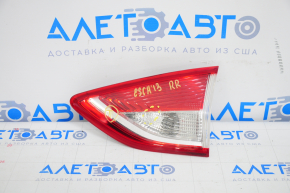 Lampa interioară de pe capacul portbagajului dreapta Ford Escape MK3 13-16 pre-restilizare, crăpată, necesită polizare.