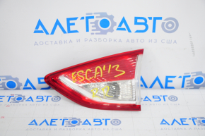 Lampa interioară pentru capacul portbagajului dreapta Ford Escape MK3 13-16 pre-restilizare, pentru polizare.