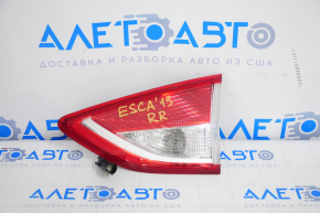 Lampa interioară pentru capacul portbagajului dreapta Ford Escape MK3 13-16 pre-restilizare, pentru polizare.