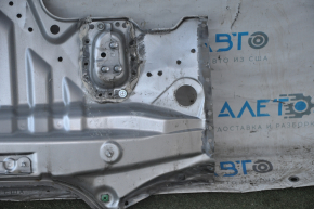 Panoul din spate al Toyota Camry v50 12-14 SUA, argintiu.