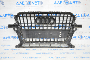 Решетка радиатора grill Audi Q5 8R 13-17 рест без парктроников, глянец, хром, песок, царапины, вздулся хром, полезла краска накладки