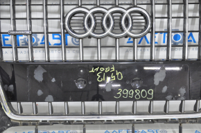 Решетка радиатора grill Audi Q5 8R 13-17 рест без парктроников, глянец, хром, песок, царапины, вздулся хром, полезла краска накладки