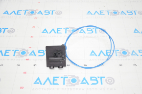 Actuatorul capacului portului de încărcare BMW i3 14-20 cu cablu.