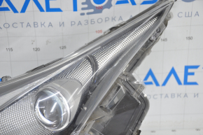 Фара передняя правая Toyota Prius 50 16-18 голая, песок, полез лак