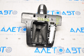 Ручка КПП с накладкой шифтера VW Passat b8 16-19 USA кожа черная, глянцевая накладка, тип 1, царапины на коже, затерта накладка вздут хром