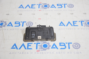 Кнопка открытия двери багажника BMW X5 E70 07-13 порвана резинка