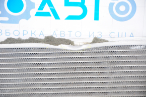 Radiatorul de răcire a apei pentru Ford Escape MK3 13-16 1.6T 2.0T 2.5 este îndoit