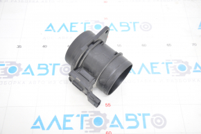 Расходомер воздуха Audi A4 B9 17-20 2.0T с корпусом