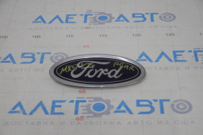 Emblema capacului portbagajului Ford Fusion mk5 13-20 are fixările rupte.