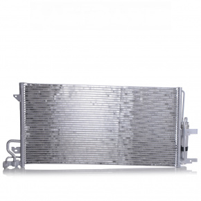 Radiatorul condensatorului de aer condiționat Lincoln MKC 15- nou, neoriginal.