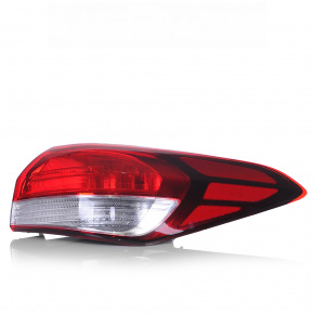 Lampa exterioară aripă dreapta Kia Forte 4d 17-18 restilizată halogen, fără semnalizator lateral, nou aftermarket