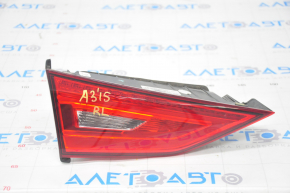 Lampa interioară pentru capacul portbagajului stânga Audi A3 8V 15-16 4d usa LED