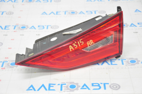 Lampa interioară pentru capacul portbagajului dreapta Audi A3 8V 15-16 4d usa LED