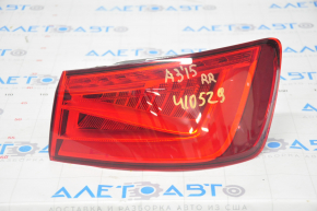 Lampa exterioară aripă dreaptă Audi A3 8V 15-16 4d SUA LED, mufă fisurată.