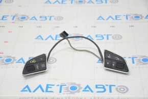 Butoanele de control de pe volanul Audi A3 8V 15-16 sunt sub forma de paleti, s-a descuamat vopseaua.