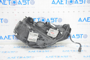 Far stânga față asamblată Audi A3 8V 15-16 xenon hid, cu fixare inferioară, nisip