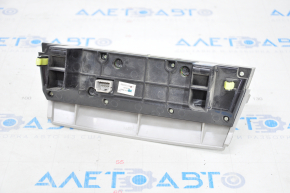 Controlul climatizării Toyota Camry v40 07-09 are o crăpătură în suport.