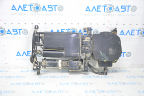 Canistra cu absorbant de cărbune asamblată pe Toyota Camry v55 15-17 usa hybrid are corpul filtrului perforat.