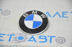 Emblema capotei BMW X3 G01 18-21 este zdrobită, lacul s-a scorojit