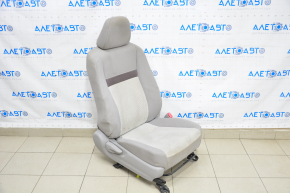 Scaun de pasager Toyota Camry v50 12-14 SUA fără airbag, manual, material textil gri, necesită curățare chimică.