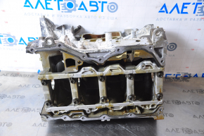 Blocul cilindric gol Ford Escape 13-19 2.5 pentru rectificare.