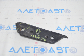 Suportul de prindere a bara de protectie din fata pe aripa stanga pentru Ford Fusion mk5 17-20 este crapat.