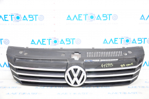 Решетка радиатора grill со значком VW Passat b7 12-15 USA тычка