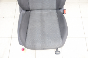 Scaun de pasager VW Jetta 19- fără airbag, manual, material textil negru, necesită curățare chimică