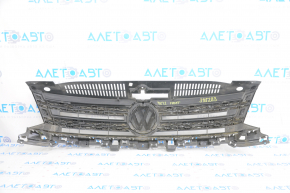 Grila radiatorului asamblată VW Tiguan 12-17, restaurată cu emblema, zgâriată, suportul rupt, pete și nisip pe crom.