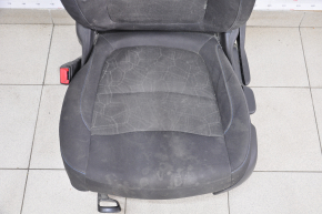 Scaunul șoferului Chevrolet Volt 16 - fără airbag, manual, material textil negru cu linie albastră, necesită curățare chimică