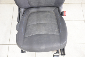 Scaun de pasager Chevrolet Volt 16 - fără airbag, manual, material textil negru cu linie albastră, necesită curățare chimică.