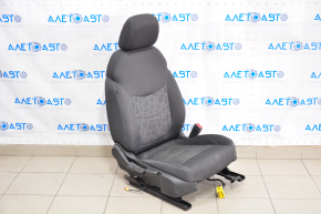 Scaun de pasager Chevrolet Volt 16 - fără airbag, manual, material textil negru cu linie albastră, necesită curățare chimică.