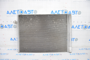 Radiatorul condensatorului de aer condiționat pentru BMW X5 E70 07-13 3.0 este zdrobit.