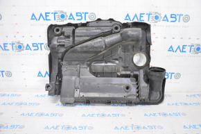 Corpul filtrului de aer VW Beetle 12-19 2.5 capac motor, crăpat în față