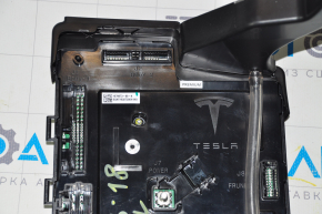 LOW VOLTAGE CONTROLLER LEFT Tesla Model 3 18-