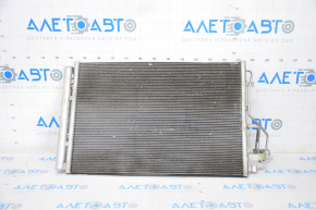 Radiatorul condensatorului de aer condiționat Hyundai Elantra UD 11-13, 1.8, este uzat.