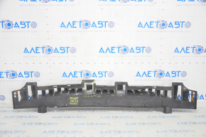 Absorbantul de bara fata pentru Ford Fusion mk5 13-16 este rupt.