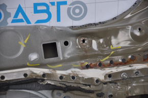 Panoul din spate al Toyota Highlander 14-19 alb, zdrobit.