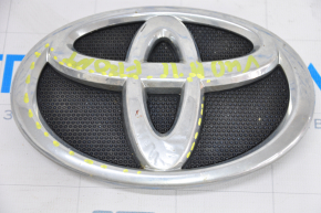 Grila radiatorului Toyota Camry v40 cu emblema a crescut cromată